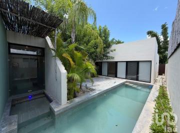 Casa · 185m² · 2 Recámaras · 2 Estacionamientos · Casa en Venta en Privada Canarias Conkal