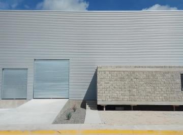 Bodega comercial · 672m² · 4 Estacionamientos · Bodega en Renta Parque Industrial Novotech Colon, Qro