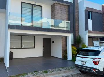 Casa de 3 habitaciones, San Pedro Cholula · Moderna Casa en Renta en Fracc Monte Olivo Momoxpan