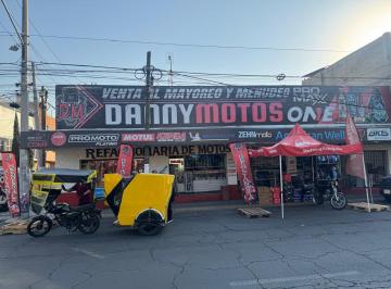 Terreno comercial · 200m² · 6 Recámaras · 3 Estacionamientos · Terreno Comercial en Nezahualcoyotl