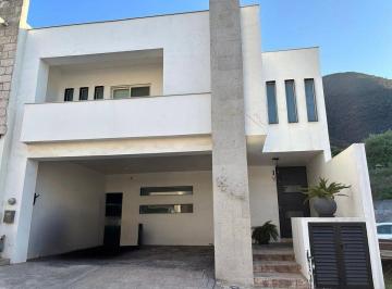 f2abaaa85670d561e77663cee3ffc02d802c13b9b9eaaa00a1ea327ba209d8e5 · Casa en Renta Privanzas V San Pedro Garza Garcia Nl