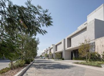 Casa · 168m² · 4 Recámaras · 2 Estacionamientos · Casa con Roof Top, Terraza y 4 Recámaras