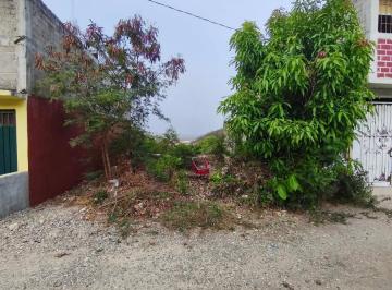 Terreno / Lote · 120m² · 1 Estacionamiento · Terreno en La Fracc. Navidad de Llano Largo