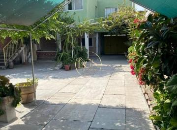 Casa · 553m² · 7 Recámaras · 6 Estacionamientos · Casa en Venta Zona Centro 16 de Septiembre Celaya