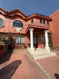 Casa · 180m² · 3 Estacionamientos · Excelente Oportunidad Casa en Venta Bugambilias Santa Cruz del Monte