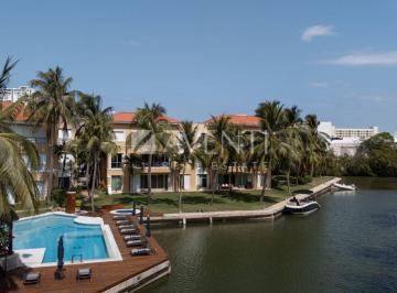 Departamento · 206m² · 3 Recámaras · 2 Estacionamientos · Departamento en Venta y Renta, Isla Dorada, Zona Hotelera Cancun