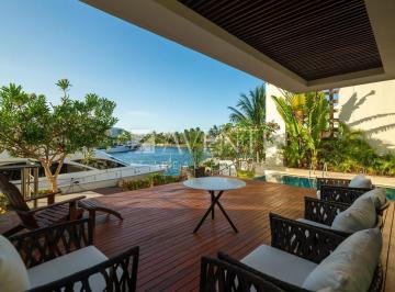 Casa · 605m² · 4 Recámaras · 3 Estacionamientos · Casa en Venta con Muelle + Yate Incluido, Novo Cancún, Puerto Cancún