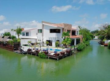 Casa · 530m² · 3 Recámaras · 6 Estacionamientos · Casa Amueblada Disponible, Isla Dorada Residencial, Cancún.
