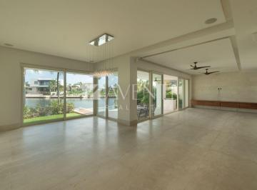 Casa · 455m² · 4 Recámaras · 6 Estacionamientos · Casa en Venta, Los Canales, Puerto Cancún, Cancún