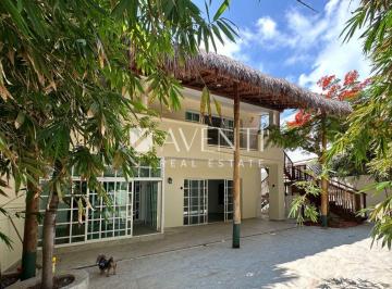Casa · 362m² · 3 Recámaras · 4 Estacionamientos · Casa Disponible, Isla Dorada Residencial, Cancún.