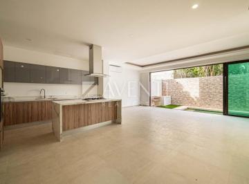Casa · 160m² · 4 Recámaras · 2 Estacionamientos · Casa en Venta, Rio Residencial, Cancún.