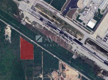 Terreno comercial · 21848m² · Terreno Escriturado en Venta en Carretera Cancún - Merida.