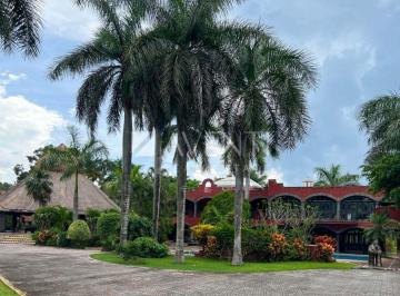 Casa · 20000m² · 10 Recámaras · 10 Estacionamientos · Hacienda en Venta, El Rey, Cancún.