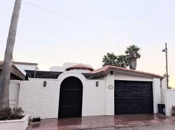72e837d406db4c125f5747f19c042097df98b02b98907e60ef42eadb41a50810 · Asi Casa Amueblada en Renta en Baja Malibú