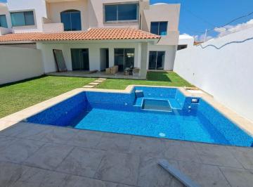 Casa de 4 habitaciones, Jiutepec · Casa en Venta con Alberca Privada y Jacuzzi, Tres Recámaras y Oficina, Acabados de Lujo