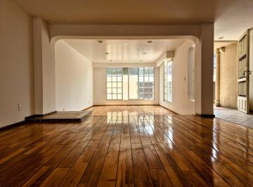 Casa · 280m² · 4 Recámaras · 2 Estacionamientos · Casa 4 Recamaras Calle Cerrada en Tecamachalco a Precio de Departamento