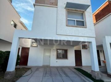 Casa · 122m² · 3 Recámaras · 3 Estacionamientos · Casa en Renta