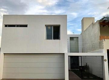 Casa de 5 habitaciones, Jesús María · Casa en Venta en Villas del Molino, Aguascalientes.