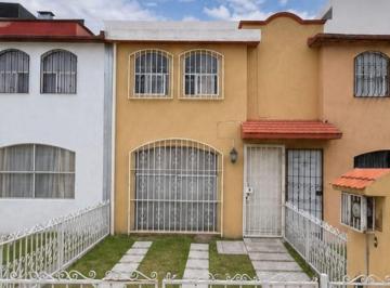 Casa de 2 habitaciones, Toluca · Casa en Venta en Sauces