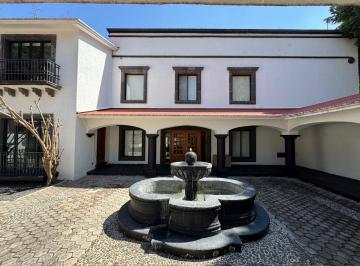 Casa de 5 habitaciones, Querétaro · Residencia de Gran Formato en Venta | 3,300 m² de Terreno, Alberca y Amplios Jar