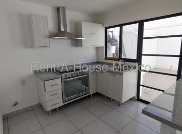 Casa en condominio de 3 habitaciones, El Marqués · Zakia, Renta Casa 3 Recámaras con Amenidades.