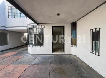 Casa · 90m² · 3 Recámaras · 1 Estacionamiento · Renta de Casa en Colonia Quintas del Marqués