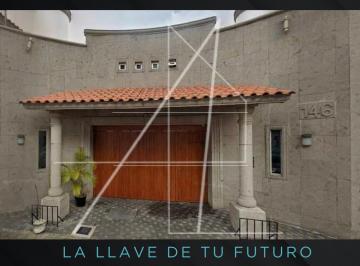Casa de 4 habitaciones, Coyoacán · Casa en Venta en Calle Tres Cruces 146, San Francisco, Coyoacán Cerca de Miguel Ángel de Quevedo