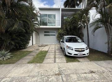 ba9bba05ef2b308670c12eed6e72249f9269f8ffb26f34e850fdc27149b5be1c · Casa en Renta en Temozón Norte