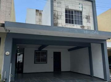 Casa · 3 Recámaras · 2 Estacionamientos · Casa en Fraccionamiento Arecas