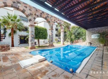 Departamento · 152m² · 3 Recámaras · 2 Estacionamientos · Departamento en Venta en Centro de Querétaro