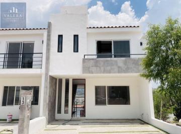 Casa · 114m² · 4 Recámaras · 2 Estacionamientos · Venta de Casa en Pedregal de Schoenstatt, Corregidora, Querétaro