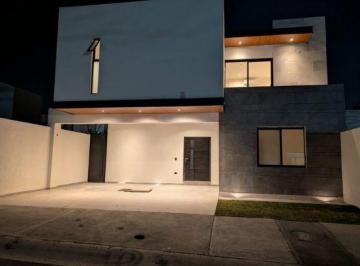 Casa de 3 habitaciones, Saltillo · Especialmente Para Ti.