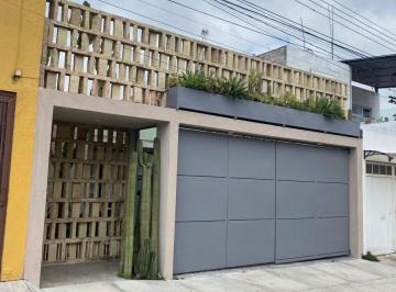 Casa de 2 habitaciones, Querétaro · Casa en Venta de Una Planta, Excelente Ubicación