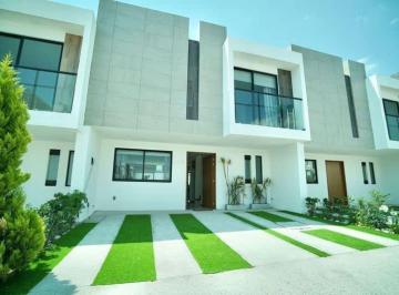 Casa · 146m² · 3 Recámaras · 2 Estacionamientos · Casa en Venta Lomas de Angelópolis Parque Ibiza