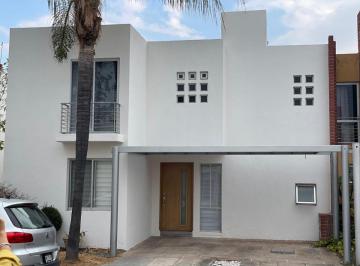 Casa en condominio de 3 habitaciones, Guadalajara · Se Renta Casa de 3 Recámaras, en Coto. No Aceptan Mascotas