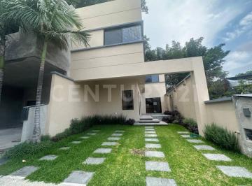 Casa · 190m² · 3 Recámaras · 1 Estacionamiento · Venta de Casa Nueva en Condominio Residencial Maximiliano, Cuernavaca