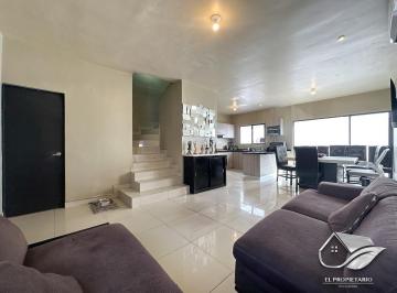 Casa · 108m² · 3 Recámaras · 2 Estacionamientos · Casa en Venta de 3 Niveles y 3 Rec en Col. Privada // Zona Apodaca - Col. Radica Premier