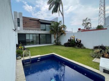 Casa de 3 habitaciones, Cuernavaca · Casa en Renta en Col. Maravillas