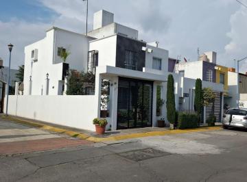 Casa · 97m² · 3 Recámaras · 1 Estacionamiento · Casa en Los Cedros 4000