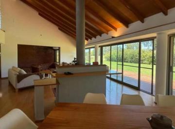 Casa de 4 habitaciones, Tlalpan · Amplia Casa Junto a Club de Golf