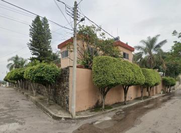 Casa de 5 habitaciones, Cuernavaca · Hermosa Casa de Recuperación Bancaria Ubicada en Cuernavaca, Morelos.