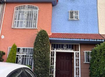 Casa · 4 Recámaras · 2 Estacionamientos · Casa en Renta Fraccionamiento La Galia, San Pedro Totoltepec