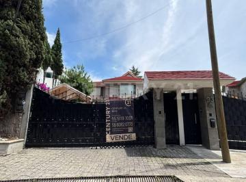 Casa · 373m² · 6 Recámaras · 4 Estacionamientos · Casa en Venta Fraccionamiento Condado de Sayavedra