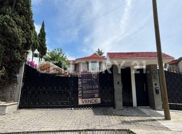 Casa · 373m² · 6 Recámaras · 4 Estacionamientos · Casa en Venta Fraccionamiento Condado de Sayavedra