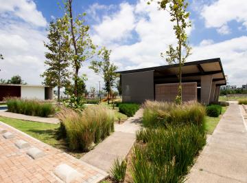 Terreno / Lote , Zapopan · Terreno en Equina Parques Vallarta en Coto Acacia $5,000,000