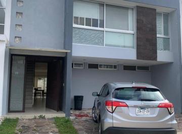 Casa de 3 habitaciones, Zapopan · Fabulosa Casa en Venta en Coto Frente Al Tec de Monterrey