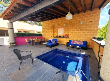 Casa de 5 habitaciones, Ixtapan de la Sal · Casa Los Helechos con Detalles Arquitectónicos Únicos, Bóvedas Catalanas, Cúpulas y Jacuzzi.