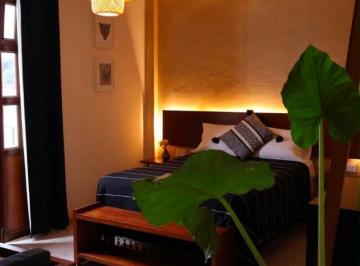 Inmueble productivo urbano , Oaxaca de Juárez · Propiedad en El Centro con 4 Cuartos 2 Departamentos y Cafeteria Ideal Para Airbnb