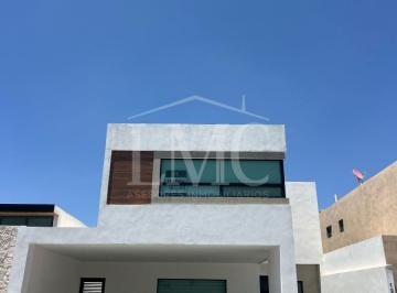 Casa en condominio de 3 habitaciones, Saltillo · Casa en Renta en Rincón de Los Encinos
