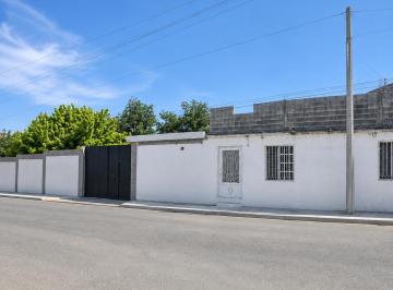 Casa de 2 habitaciones, Saltillo · Amplia Casa en Venta Frente Al Museo del Desierto en Fracc. La Palma